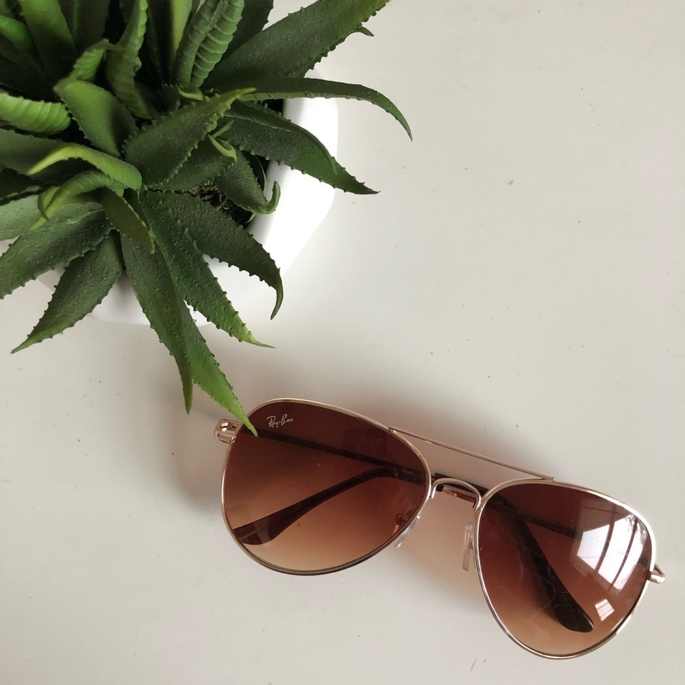 Brown rayban 58 mm aviators with gold rims